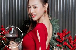 Phương Oanh 'lên đồ' đỏ rực, ăn vận đầy táo bạo khi mang song thai