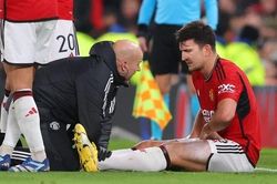 Bị đá bay khỏi cúp châu Âu, Man Utd đối mặt thảm cảnh trước đại chiến Liverpool