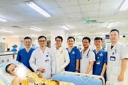 Cứu sống bệnh nhân bị đâm thấu tim nhiều vết thương, 3 lần ngừng tuần hoàn