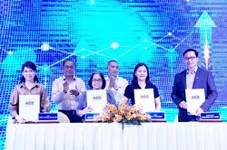 Quận 3 và quận 10 phối hợp giúp doanh nghiệp vay 9.290 tỷ đồng