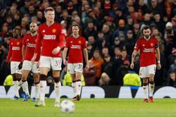 Bị loại sớm khỏi Champions League, Man United mất 'núi' tiền
