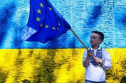 Ukraine gia nhập EU: Kiev nhận tin vui lớn từ Liên minh châu Âu, ca ngợi 'một ngày lịch sử', Pháp khen 'công bằng'