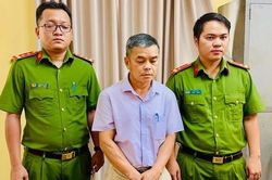 Bắt giám đốc công ty đưa hối lộ cho trung tâm đăng kiểm