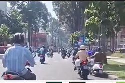 Tạm đình chỉ công tác CSGT đạp người đi xe máy ngã xuống đường