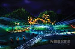 Festival Ninh Bình-Tràng An lần thứ II năm 2023: Lần đầu tiên dựng sân khấu thực cảnh trên sông nước Tràng An