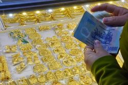 Giá vàng hôm nay ngày 15/12 tiếp đà tăng mạnh