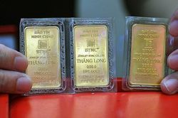 Giá vàng hôm nay (16/12): Vàng trong nước tiếp tục tăng, thế giới quay đầu giảm mạnh