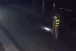 Né chốt nồng độ cồn, tài xế ô tô lao thẳng vào hai chiến sĩ CSGT đang làm nhiệm vụ