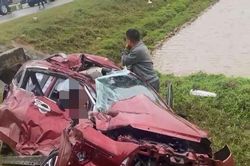 Tai nạn nghiêm trọng trên đường ven biển Hà Tĩnh, nhiều người thương vong
