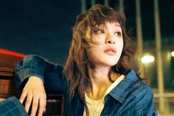 Vừa bị 'ném đá' trên livestream, Hiền Hồ tiếp tục có hành động thách thức