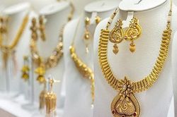 Giá vàng hôm nay (17/12): Vàng trong nước đảo chiều giảm, thế giới tăng nhẹ