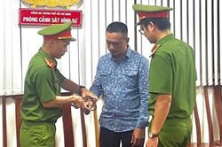Từ tố cáo của người dân, Công an TPHCM bắt kẻ giả danh cảnh sát lừa đảo 9 tỷ đồng