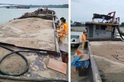 Hà Nội: Bắt quả tang vụ 'cát tặc', thu giữ hơn 100m3 cát