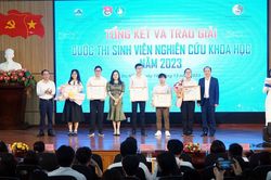 Trao 18 giải thưởng cuộc thi Sinh viên nghiên cứu khoa học thành phố Đà Nẵng năm 2023