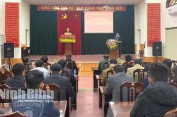 Nho Quan bồi dưỡng nhận thức về Đảng cho thanh niên ưu tú sẵn sàng nhập ngũ