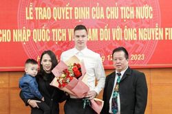 Thủ môn Filip Nguyễn nói gì khi chính thức trở thành công dân Việt Nam?