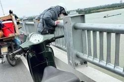 Khoanh vùng tìm kiếm nam thanh niên nhảy cầu Vĩnh Tuy