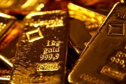 Giá vàng hôm nay 19/12 tăng giảm trái chiều