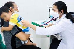Cách phòng bệnh đường hô hấp cho trẻ