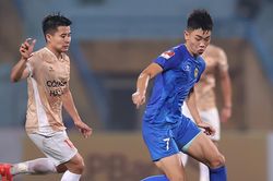 HLV Troussier có lẽ lại thở dài