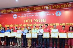 Quảng Ngãi tôn vinh nhiều cá nhân có thành tích xuất sắc trong phong trào hiến máu