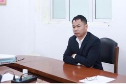 Bắt Chủ tịch Liên đoàn Lao động huyện Lạc Sơn