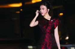 Chọn đầm để nổi bật trong đêm hội cuối năm