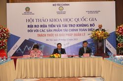 Các chuyên gia bàn giải pháp về phòng, chống rửa tiền