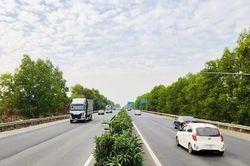 Từ 1/2/2024: Áp dụng mức thu phí đường bộ mới