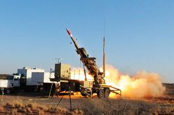 Mỹ sản xuất ít tên lửa Patriot đến mức phải hỏi mua từ Nhật Bản?