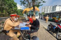 Mắt thần 'soi' lỗi vi phạm giao thông