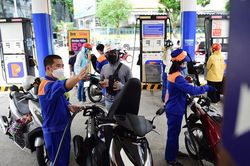 Giá xăng dầu hôm nay 21/12/2023: Trong nước có thể tăng mạnh, thế giới giảm