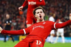 Vùi dập West Ham, Liverpool lọt vào bán kết cúp Liên đoàn