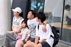 Chứng kiến các con 'lớn nhanh như thổi', Cường Đô La khẩn cấp làm một việc để 'theo kịp'