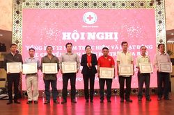 An Giang vận động 202 xe chuyển bệnh miễn phí