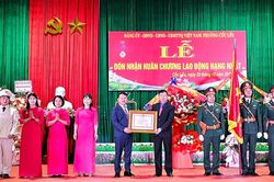 Phường Cốc Lếu (thành phố Lào Cai) đón nhận Huân chương Lao động hạng Nhất