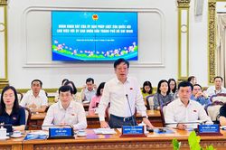 Đoàn khảo sát của Ủy ban Pháp luật làm việc với UBND TP. Hồ Chí Minh