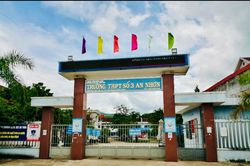 Nam sinh Bình Định bị bạn đánh hội đồng, gãy xương mũi: Nhà trường báo cáo gì?