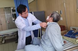 Trời rét đậm, bệnh nhân tim mạch và đột quỵ tăng, bác sĩ quay cuồng