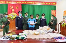 Thanh Hóa bắt giữ đối tượng vận chuyển hơn 21kg ma túy