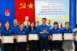 Pleiku: Tặng giấy khen 108 tập thể, cá nhân có thành tích trong công tác Đoàn-Hội và phong trào thanh thiếu nhi