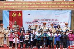 Tuyên truyền pháp luật về TTATGT đường bộ, đường thủy nội địa cho học sinh