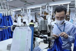 Dệt may đi qua năm 2023 đầy khó khăn