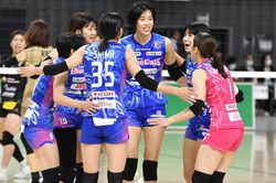 Thanh Thúy che mờ ngôi sao tuyển Thái Lan, giúp PFU Blue Cats thắng thuyết phục ở giải nhà nghề Nhật Bản