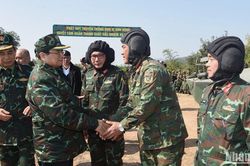 Thủ tướng Phạm Minh Chính dự diễn tập chiến thuật của Quân đoàn 12