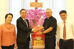 Lãnh đạo TPHCM thăm, chúc mừng Giám mục chính tòa Giáo phận Bà Rịa