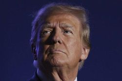 Ông Trump đón tin vui từ Tòa án Tối cao