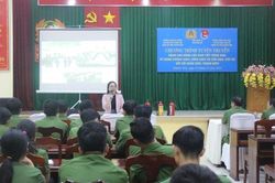 Nâng cao năng lực giao tiếp tiếng Anh, kỹ năng phòng cháy, chữa cháy cho gần 100 đoàn viên, thanh niên