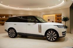 CLIP: Khám phá Range Rover SV 2024 vừa ra mắt tại Việt Nam, giá từ 16,869 tỷ đồng