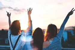 Sống tích cực nhờ những người bạn tốt